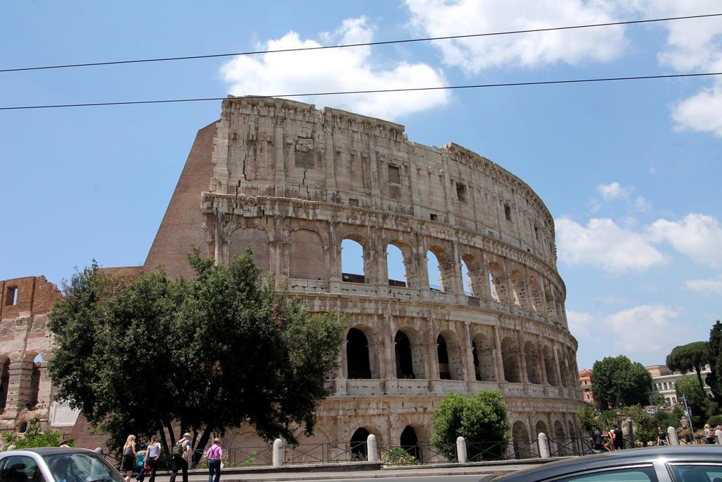 Colosseum Super Family Apartment Roma Camera foto