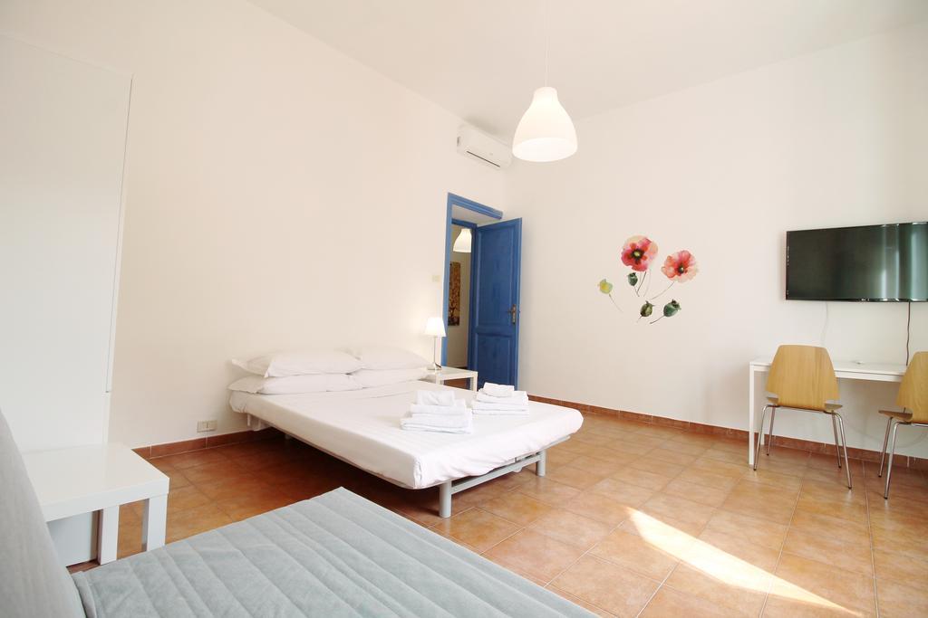 Colosseum Super Family Apartment Roma Esterno foto